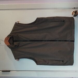 Down Vest by 32° Heat, Light Brown, Men's Size Medium, Excellent used condition.